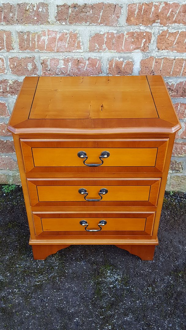 Stylish Reproduction Yew Wood Small/Bedside with Three